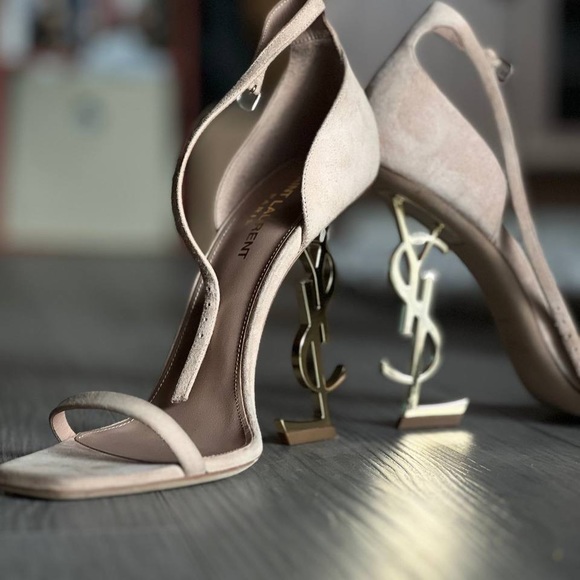 Never worn Saint Laurent opyum Suede Sandals with metal YSL 110